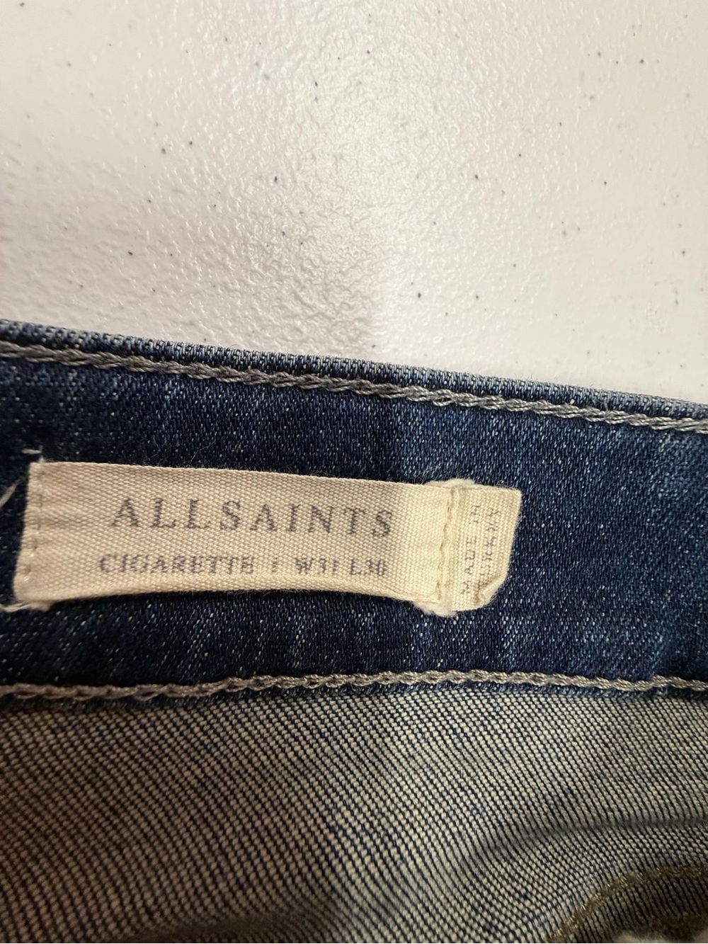 AllSaints Cigarette ME064W Men’s Skinny W31 Dark Indigo Button Fly Stretch
B342